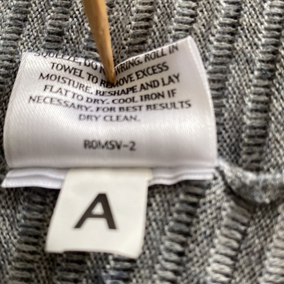 ❤️Host Pick ❤️ Eileen Fisher ribbed heather grey vest Italian yarn cotton/ linen - Picture 9 of 10